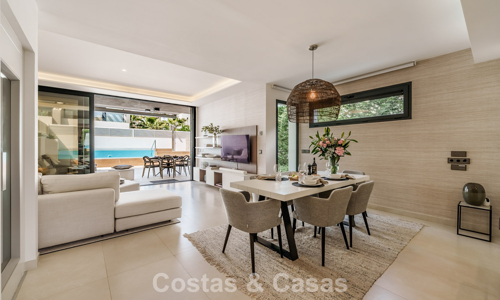 Move-in ready luxury property for sale within walking distance to the beach and Puerto Banus, Marbella 779237