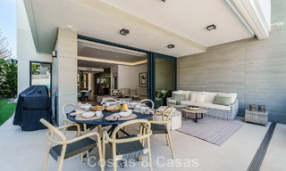 Move-in ready luxury property for sale within walking distance to the beach and Puerto Banus, Marbella 779244 