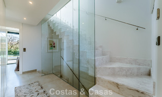 Move-in ready luxury property for sale within walking distance to the beach and Puerto Banus, Marbella 779248 