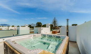 Move-in ready luxury property for sale within walking distance to the beach and Puerto Banus, Marbella 779252 