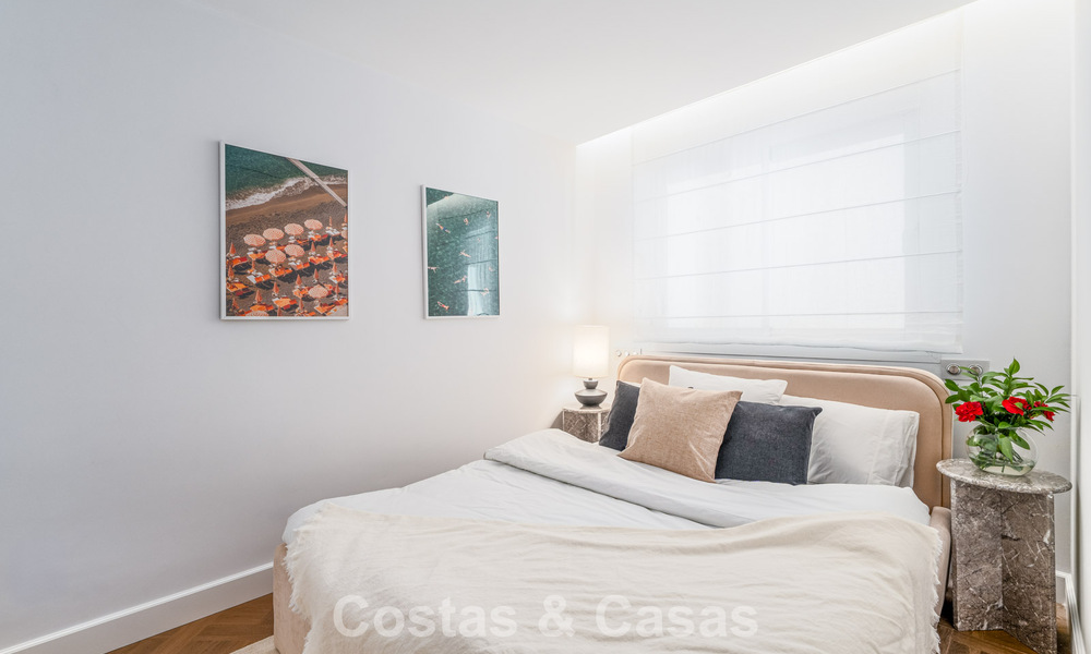 First-Class renovated beachfront apartment with sea views for sale on Marbella’s Golden Mile 779040