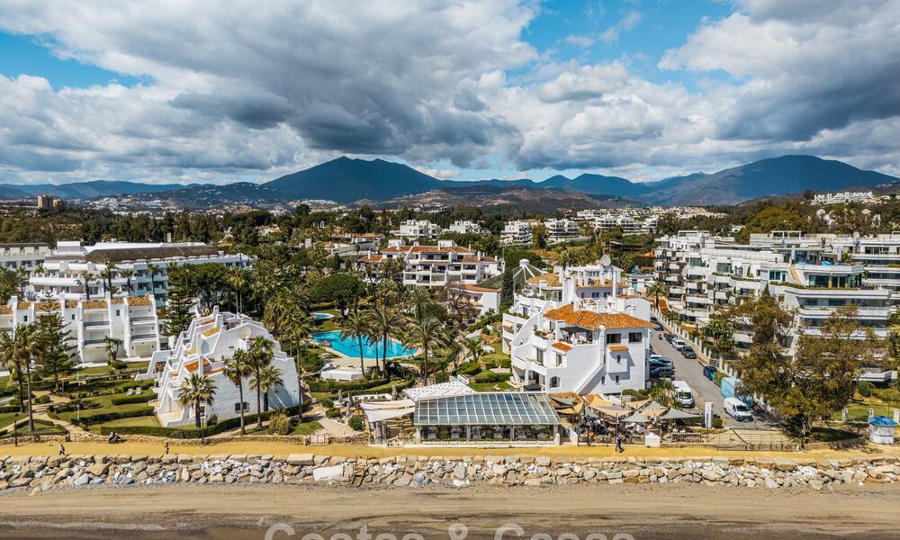 First-Class renovated beachfront apartment with sea views for sale on Marbella’s Golden Mile 779050