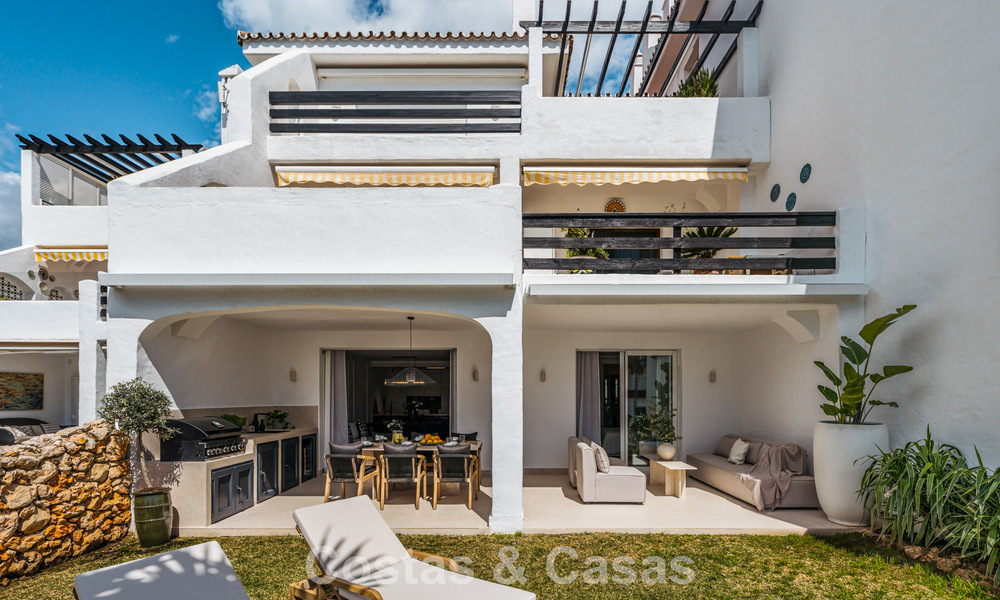 First-Class renovated beachfront apartment with sea views for sale on Marbella’s Golden Mile 779053
