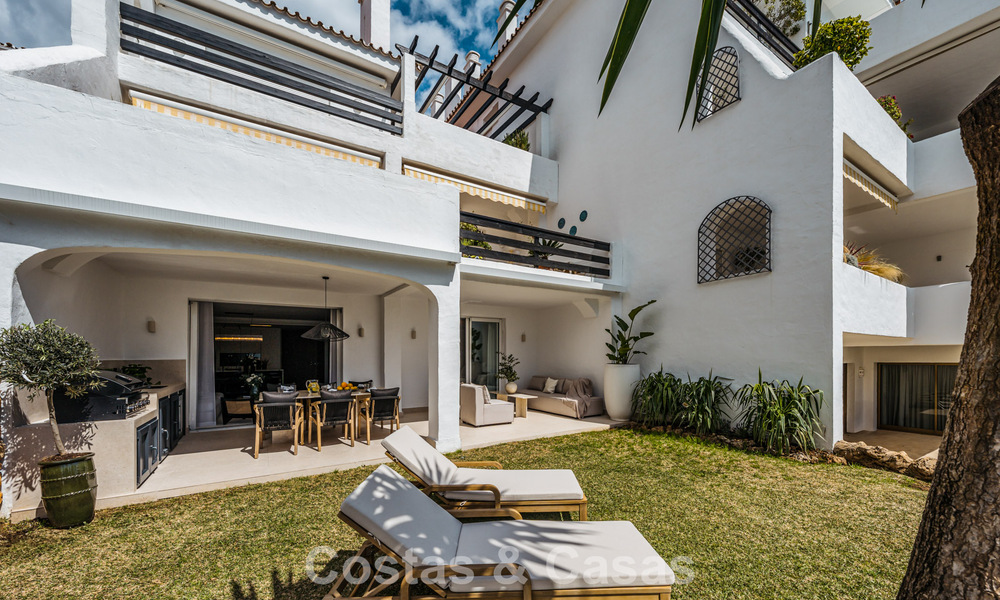 First-Class renovated beachfront apartment with sea views for sale on Marbella’s Golden Mile 779054