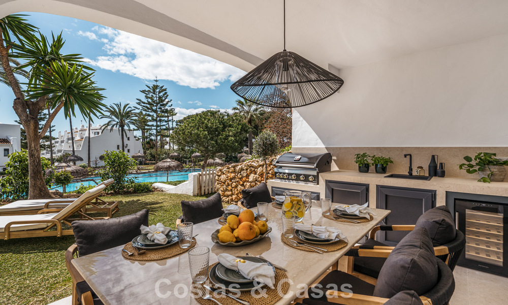 First-Class renovated beachfront apartment with sea views for sale on Marbella’s Golden Mile 779056