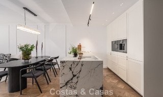 First-Class renovated beachfront apartment with sea views for sale on Marbella’s Golden Mile 779059 