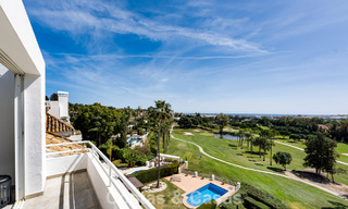 Frontline golf penthouse with stunning golf and sea views for sale in a gated community of Nueva Andalucia, Marbella 779089 