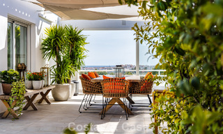 Frontline golf penthouse with stunning golf and sea views for sale in a gated community of Nueva Andalucia, Marbella 779099 