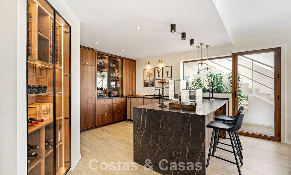 Frontline golf penthouse with stunning golf and sea views for sale in a gated community of Nueva Andalucia, Marbella 779103