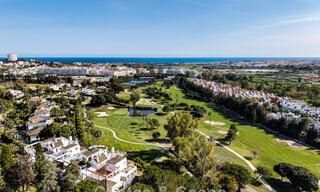 Frontline golf penthouse with stunning golf and sea views for sale in a gated community of Nueva Andalucia, Marbella 779114 