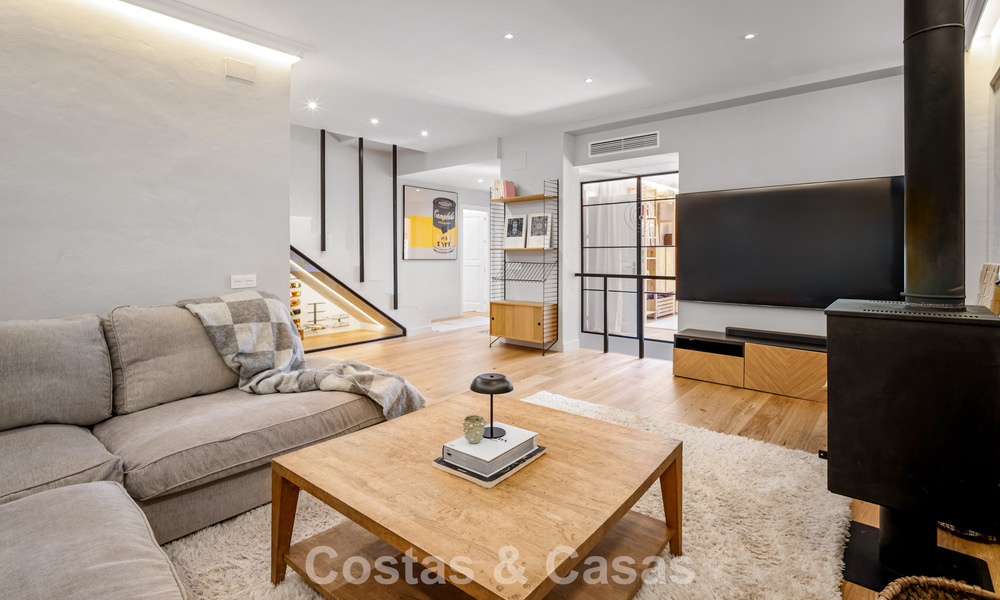 Beautifully renovated townhouse in a timeless Andalusian style with sea views for sale on Marbella's Golden Mile 778979