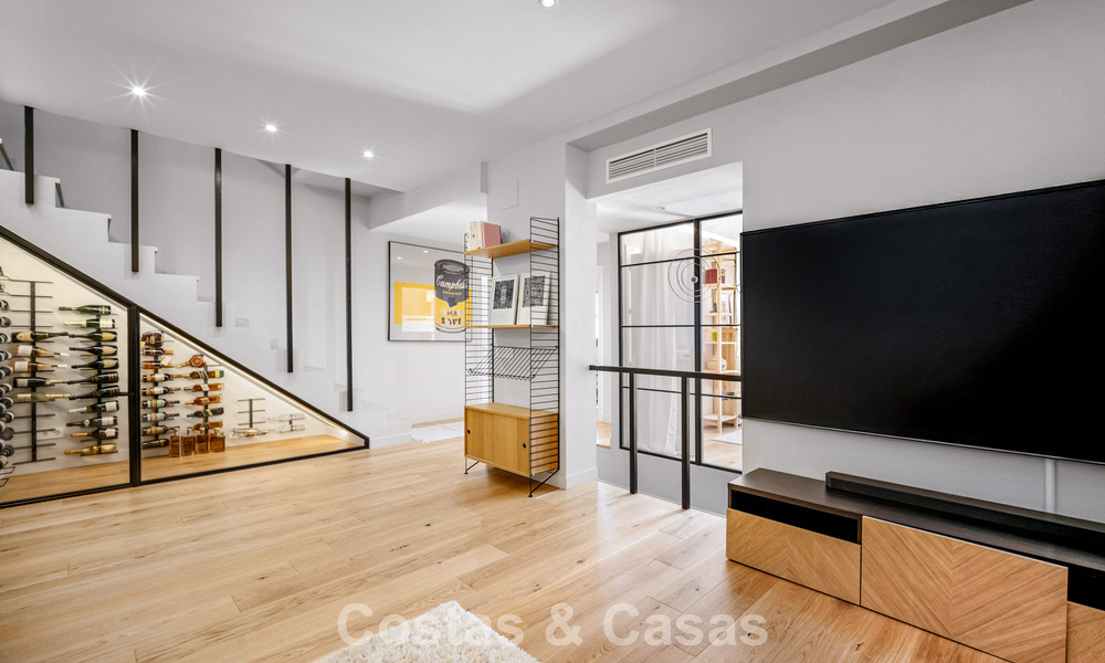 Beautifully renovated townhouse in a timeless Andalusian style with sea views for sale on Marbella's Golden Mile 778981