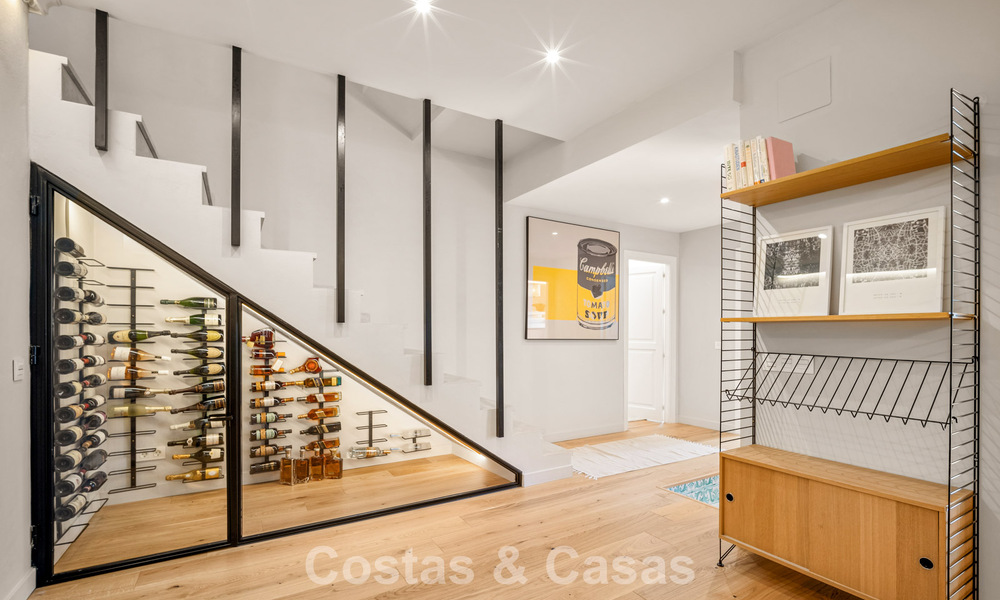 Beautifully renovated townhouse in a timeless Andalusian style with sea views for sale on Marbella's Golden Mile 778982