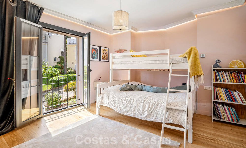 Beautifully renovated townhouse in a timeless Andalusian style with sea views for sale on Marbella's Golden Mile 778983