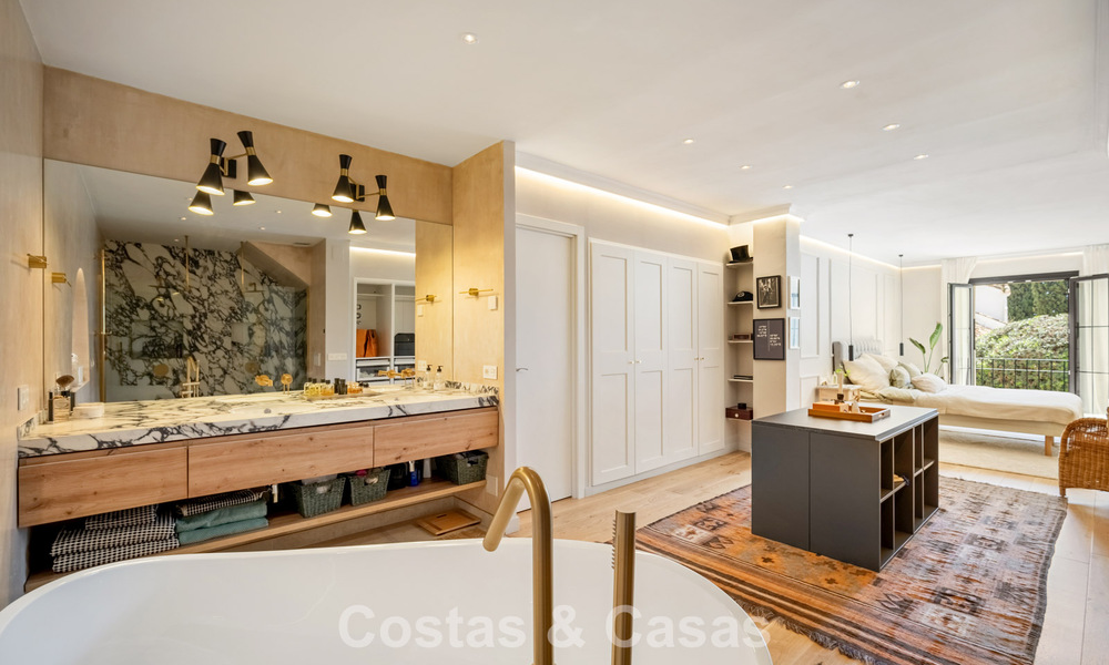 Beautifully renovated townhouse in a timeless Andalusian style with sea views for sale on Marbella's Golden Mile 778988