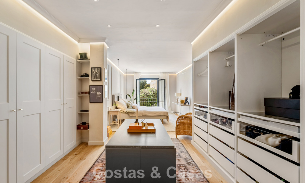 Beautifully renovated townhouse in a timeless Andalusian style with sea views for sale on Marbella's Golden Mile 778990