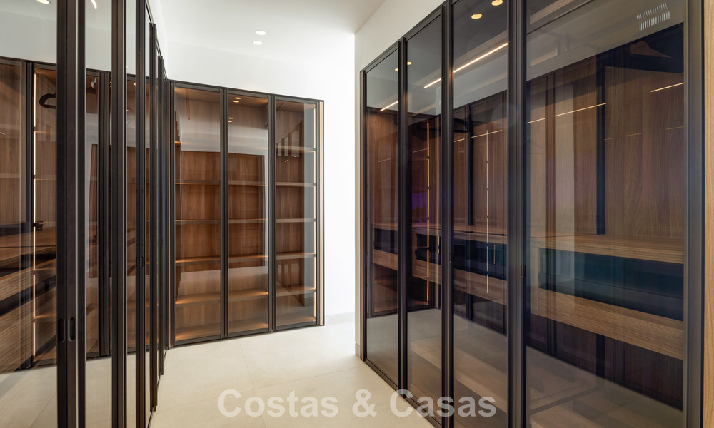 Brand new modernist luxury villa for sale in the exclusive gated community of La Quinta, Marbella - Benahavis 779007