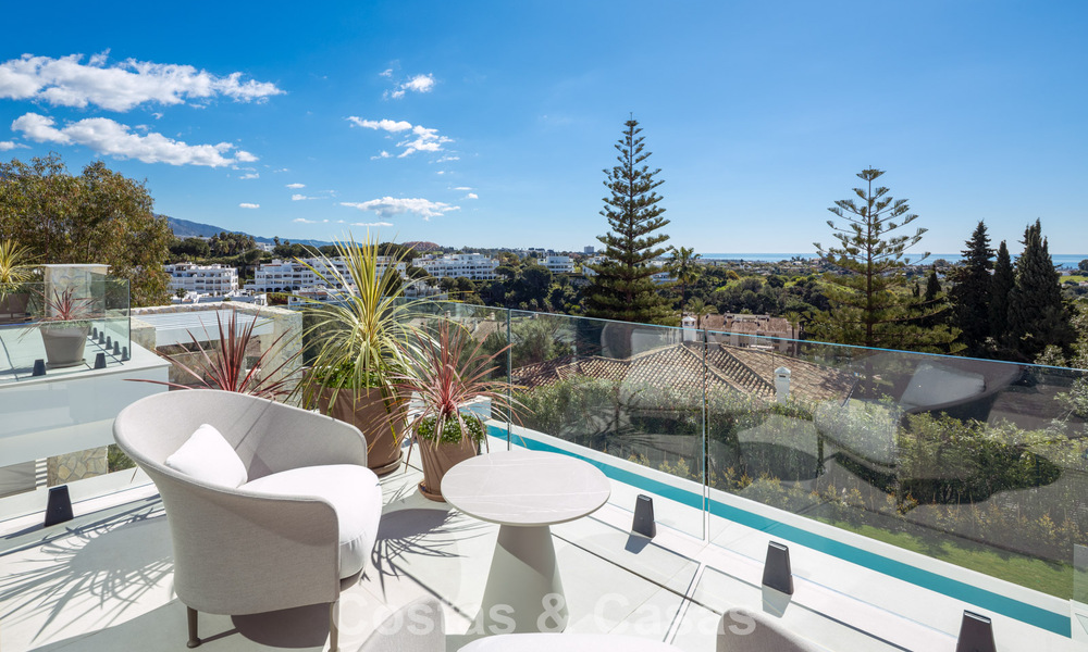 Brand new modernist luxury villa for sale in the exclusive gated community of La Quinta, Marbella - Benahavis 779011