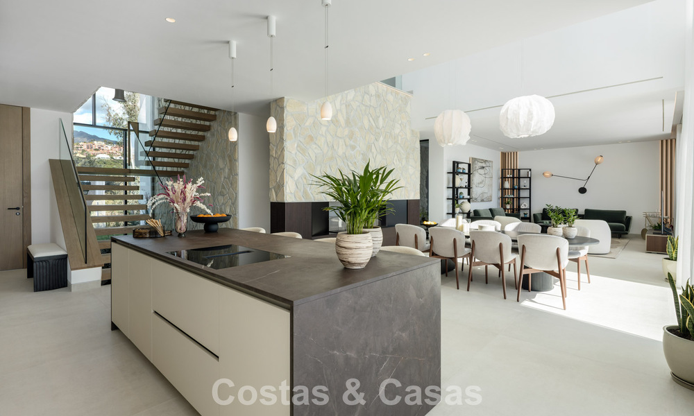 Brand new modernist luxury villa for sale in the exclusive gated community of La Quinta, Marbella - Benahavis 779021