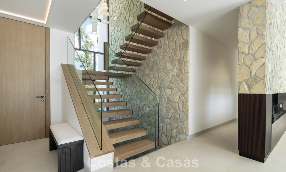 Brand new modernist luxury villa for sale in the exclusive gated community of La Quinta, Marbella - Benahavis 779022