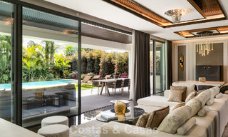Move-in ready, state-of-the-art luxury villa for sale just a stone's throw from the beach on Marbella's coveted Golden Mile 779378 