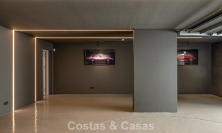 Move-in ready, state-of-the-art luxury villa for sale just a stone's throw from the beach on Marbella's coveted Golden Mile 779394 