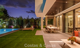 Move-in ready, state-of-the-art luxury villa for sale just a stone's throw from the beach on Marbella's coveted Golden Mile 779395 