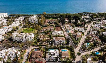 Move-in ready, state-of-the-art luxury villa for sale just a stone's throw from the beach on Marbella's coveted Golden Mile 779401