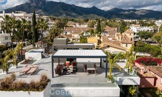 Move-in ready, state-of-the-art luxury villa for sale just a stone's throw from the beach on Marbella's coveted Golden Mile 779402 