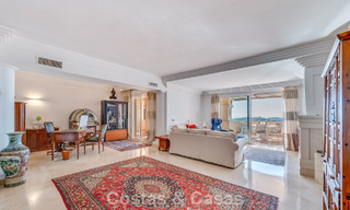 Sunny and spacious corner apartment with panoramic views for sale in the hills of Nueva Andalucia, Marbella 779571 