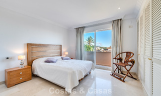 Sunny and spacious corner apartment with panoramic views for sale in the hills of Nueva Andalucia, Marbella 779578 