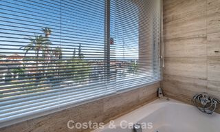 Sunny and spacious corner apartment with panoramic views for sale in the hills of Nueva Andalucia, Marbella 779585 