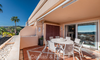 Sunny and spacious corner apartment with panoramic views for sale in the hills of Nueva Andalucia, Marbella 779603 