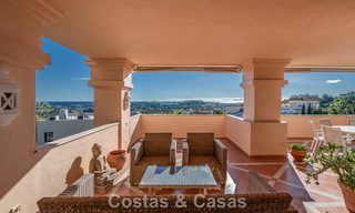 Sunny and spacious corner apartment with panoramic views for sale in the hills of Nueva Andalucia, Marbella 779604 