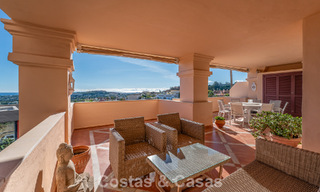 Sunny and spacious corner apartment with panoramic views for sale in the hills of Nueva Andalucia, Marbella 779607 