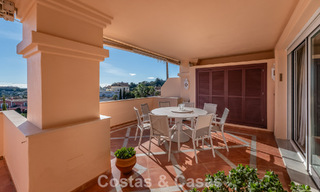 Sunny and spacious corner apartment with panoramic views for sale in the hills of Nueva Andalucia, Marbella 779608 