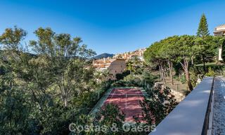 Sunny and spacious corner apartment with panoramic views for sale in the hills of Nueva Andalucia, Marbella 779616 