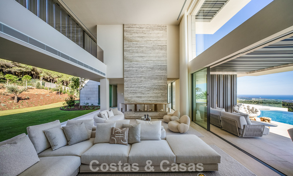 New, sophisticated luxury villa for sale in a private, 24/7 security community in Sotogrande, Costa del Sol 779270