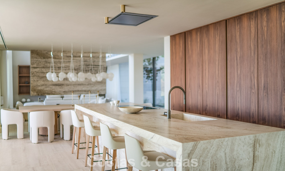 New, sophisticated luxury villa for sale in a private, 24/7 security community in Sotogrande, Costa del Sol 779273