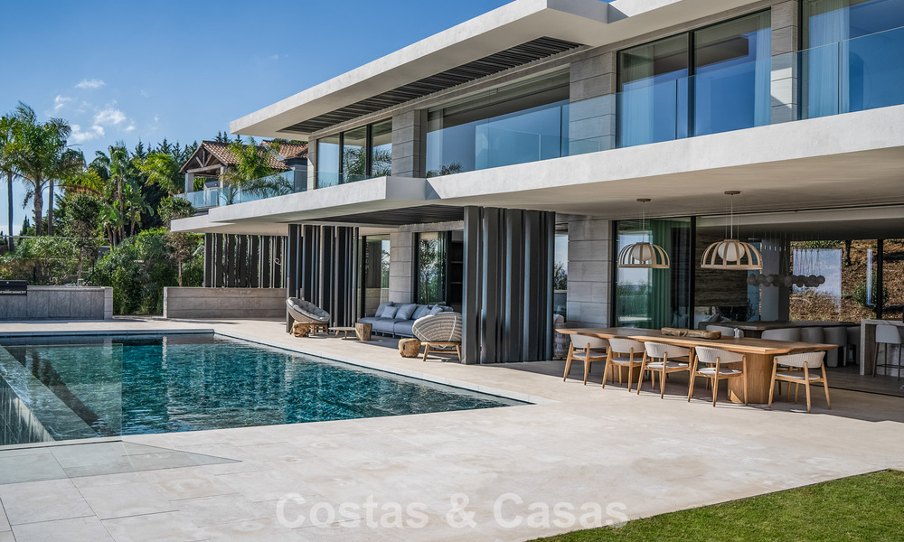 New, sophisticated luxury villa for sale in a private, 24/7 security community in Sotogrande, Costa del Sol 779276