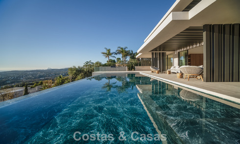 New, sophisticated luxury villa for sale in a private, 24/7 security community in Sotogrande, Costa del Sol 779282