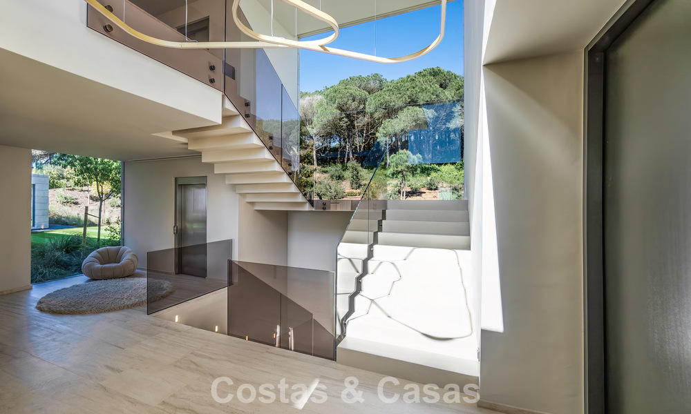 New, sophisticated luxury villa for sale in a private, 24/7 security community in Sotogrande, Costa del Sol 779304