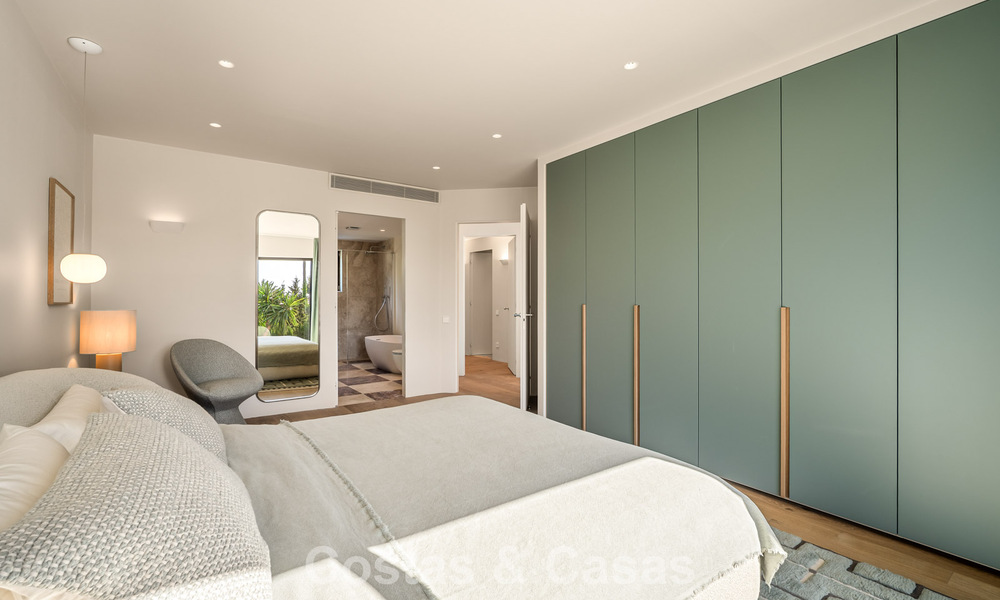 Ready to move in luxury villa with modern, Andalusian architecture for sale located in the heart of Nueva Andalucia, Marbella 779498