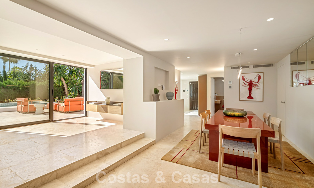 Ready to move in luxury villa with modern, Andalusian architecture for sale located in the heart of Nueva Andalucia, Marbella 779504