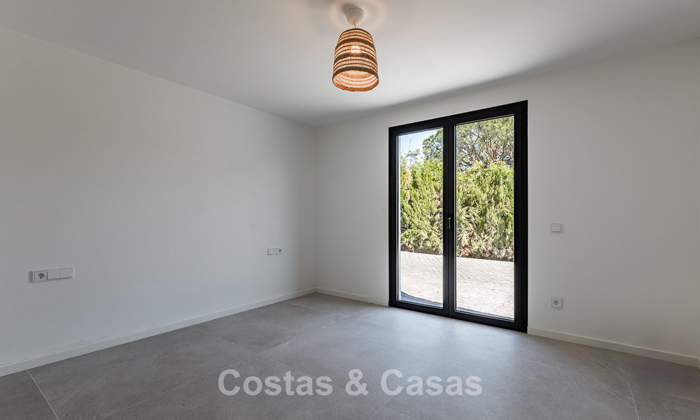 Prestigious renovated villa for sale in the sought-after gated urbanisation of El Madroñal in Marbella - Benahavis 779517