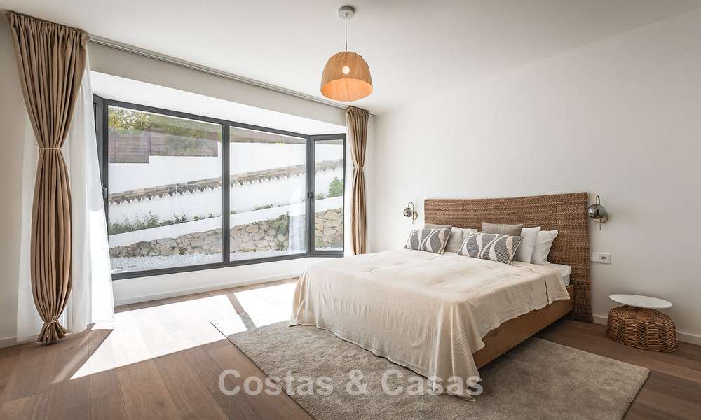 Prestigious renovated villa for sale in the sought-after gated urbanisation of El Madroñal in Marbella - Benahavis 779520