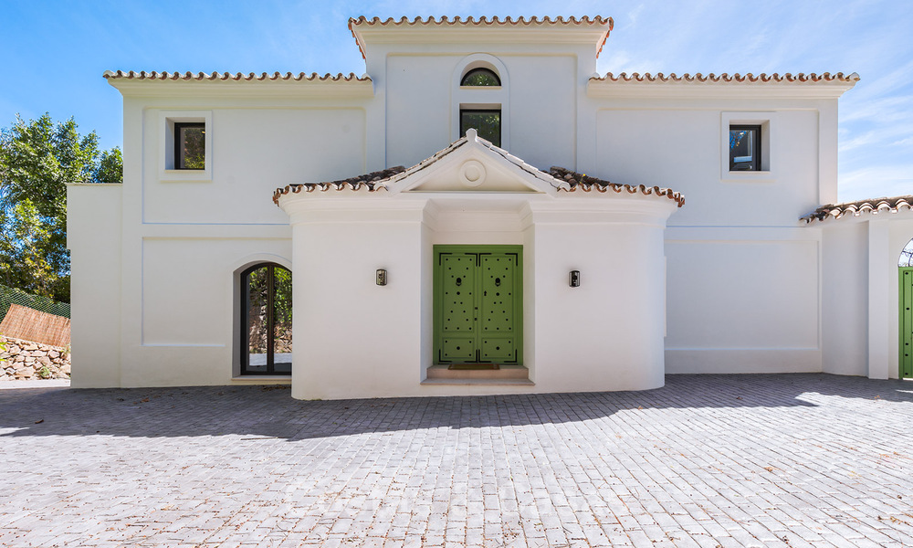 Prestigious renovated villa for sale in the sought-after gated urbanisation of El Madroñal in Marbella - Benahavis 779536