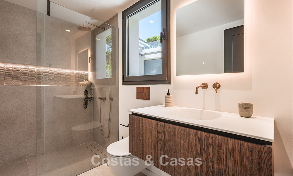 Prestigious renovated villa for sale in the sought-after gated urbanisation of El Madroñal in Marbella - Benahavis 779544