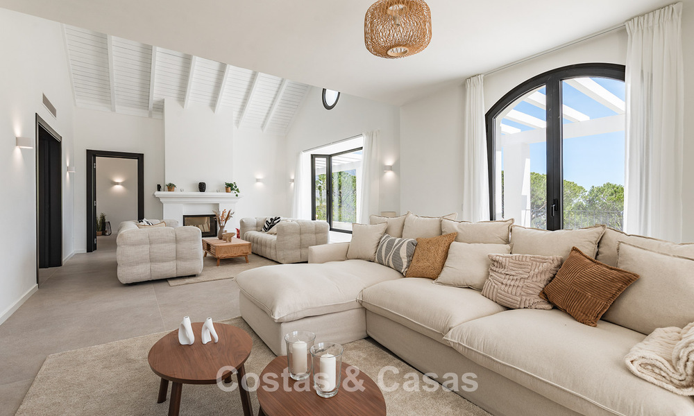 Prestigious renovated villa for sale in the sought-after gated urbanisation of El Madroñal in Marbella - Benahavis 779556