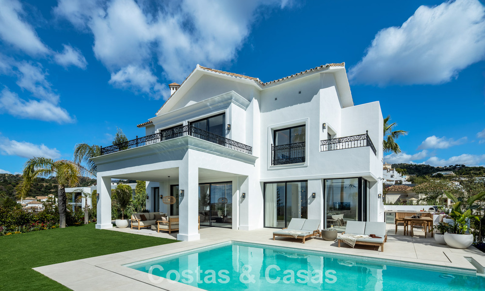 Spacious villa with luxurious Mediterranean architecture for sale, bordering the golf course in Marbella - Benahavis 779650